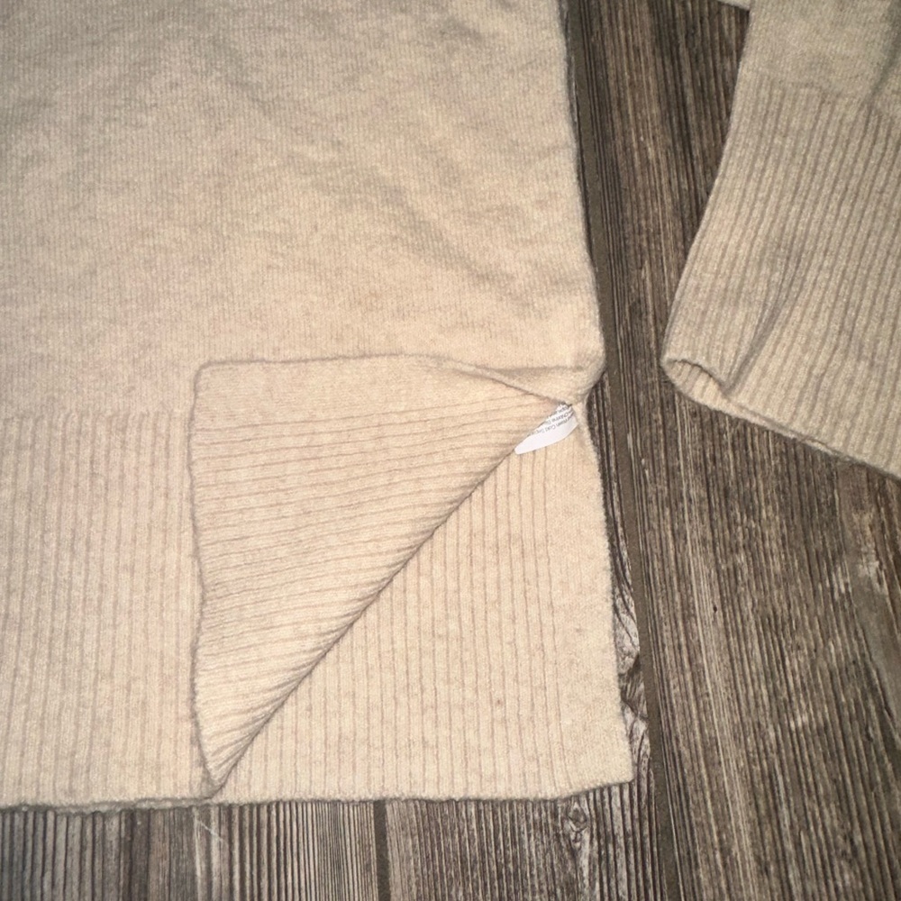 J. Crew Oversized Cream Turtleneck Soft Yarn Blend - Picture 5 of 9